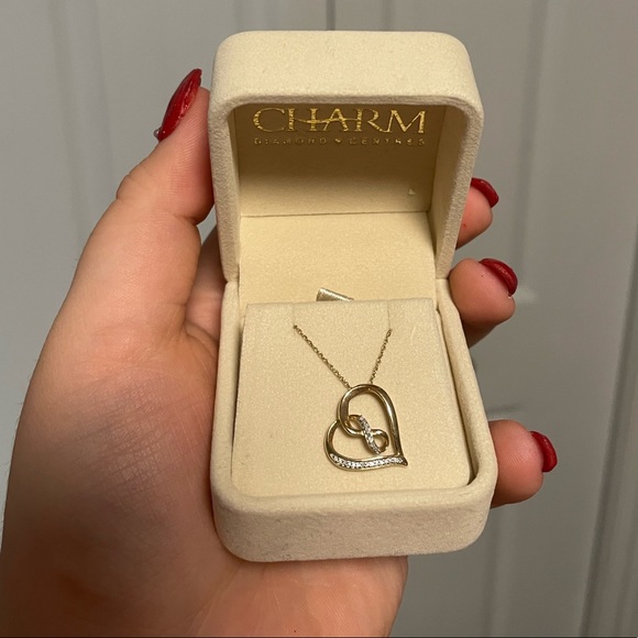 10k Yellow Gold Diamond Necklace - Picture 2 of 6